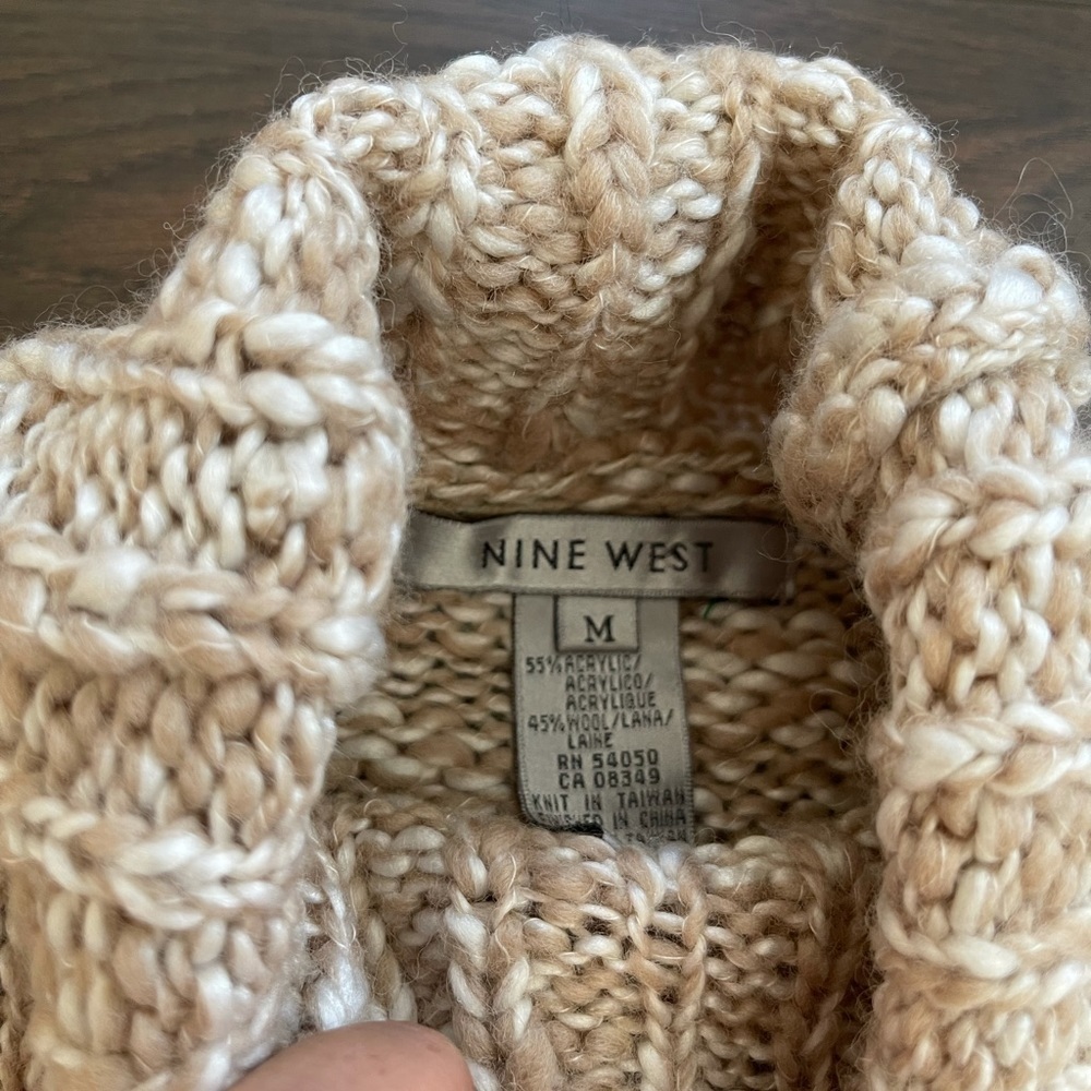 Nine West neutral chunky knit turtleneck sweater - Picture 3 of 3